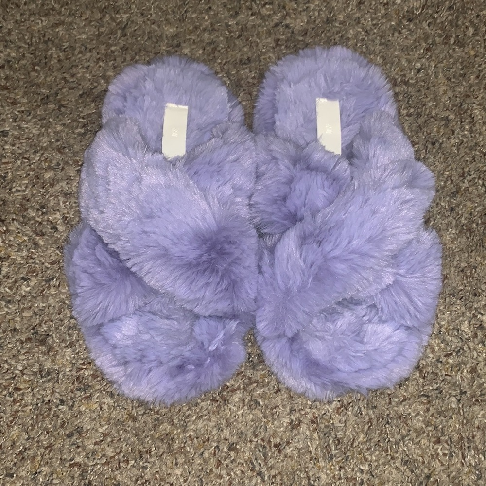 H&M Slippers - Picture 2 of 2